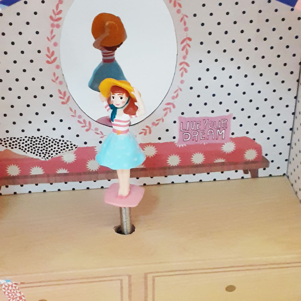 Close-up of a Tinou’s Shop musical jewellery box